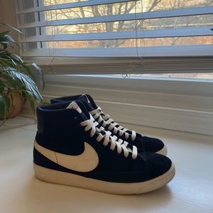 Women’s Black&White Nike High Tops, size 7